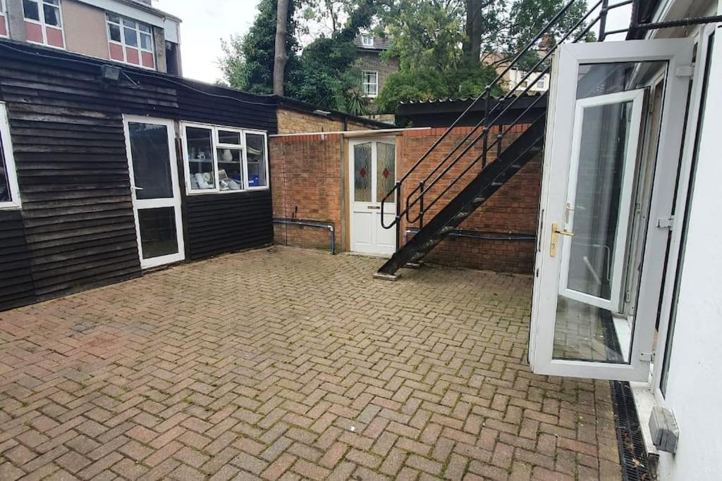 Spacious Multi-room Londres
