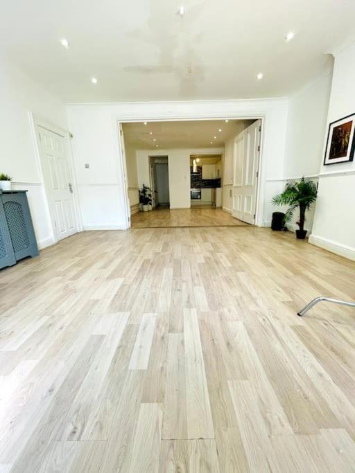 Spacious Multi-room Londres